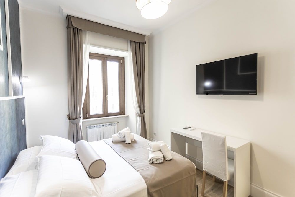 Flat 285 Triple Room 55