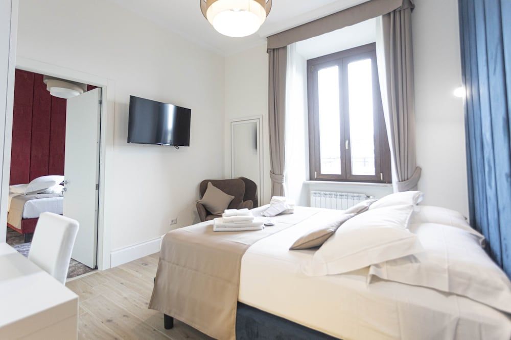 Flat 285 Superior Double Room 9