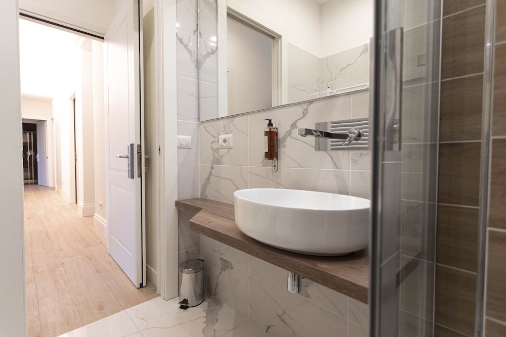 Flat 285 Triple Room 51