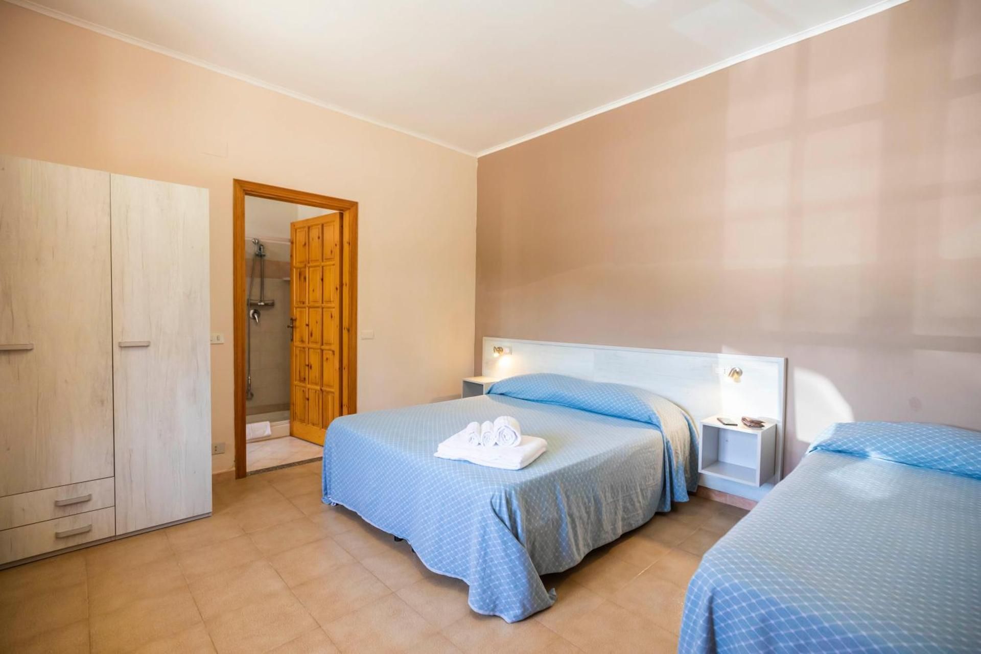 Triple Room