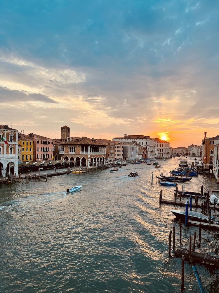 Deluxe Double Room View on Gran Canal