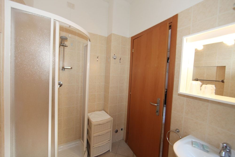 Hotel Villa Wanda Quadruple Room (MS) 4