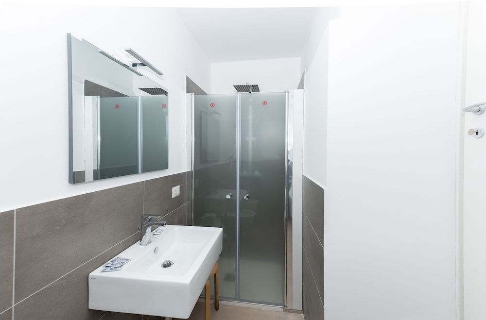 Gioia 13 Apartments & Rooms Economy Room 2