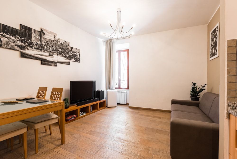 undefined Trinità dei Monti Piazza di Spagna 7