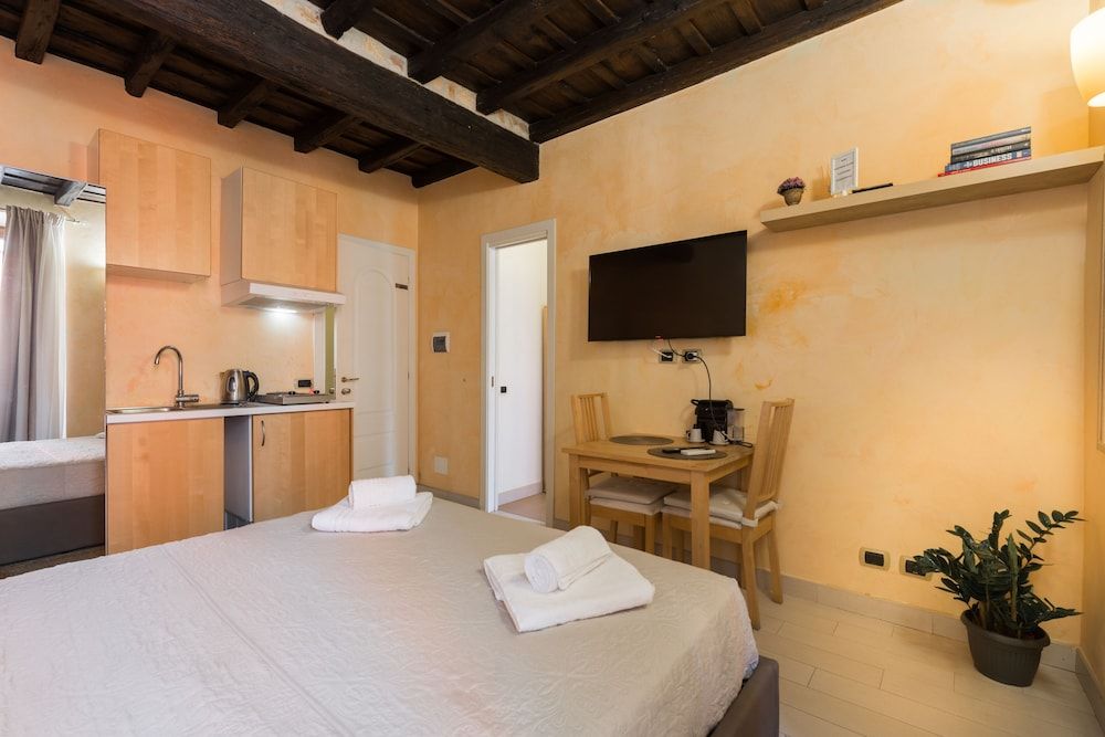 Trinità dei Monti Piazza di Spagna Standard Double Room, 1 Double Bed, Private Bathroom 8