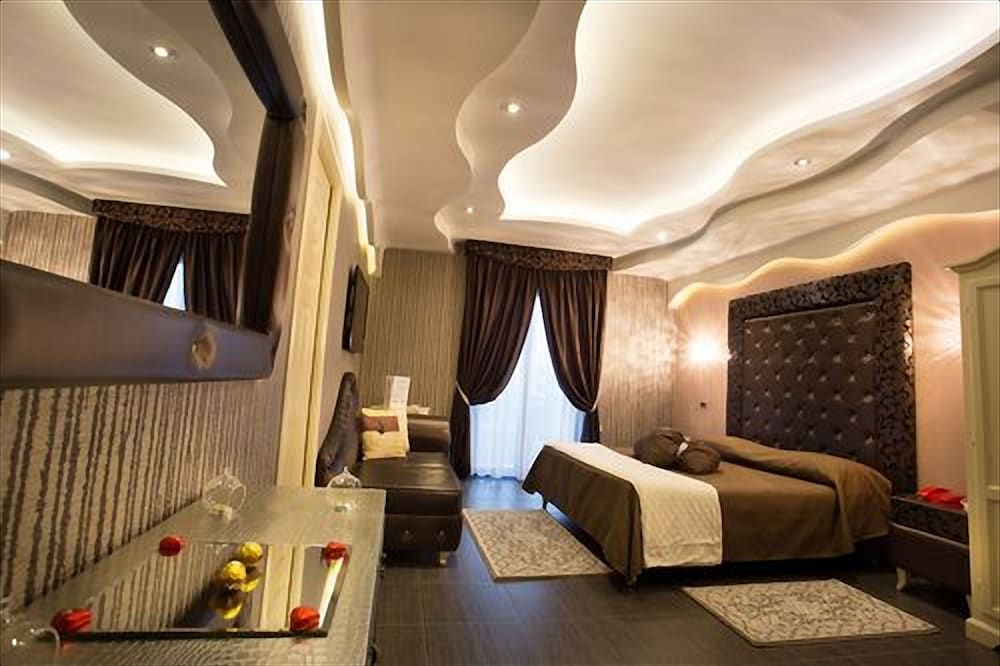 Bellavista Suite, Hot Tub 4