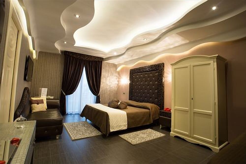 Bellavista Suite, Hot Tub 6