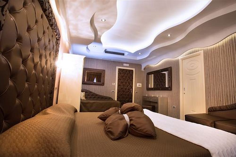 Bellavista Suite, Hot Tub 3