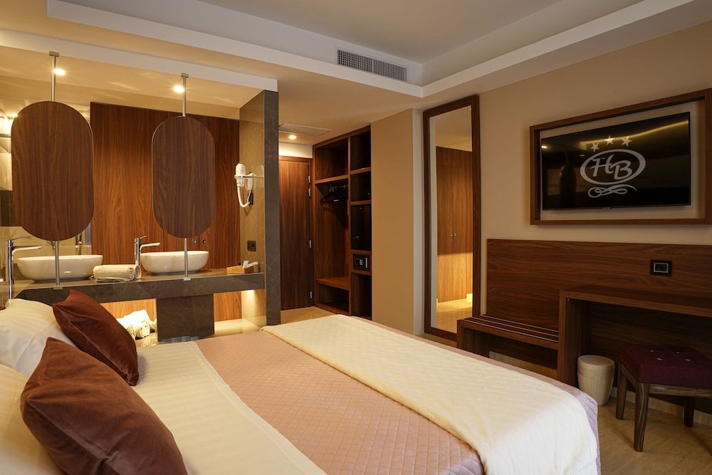 Bellavista Superior King Room 2