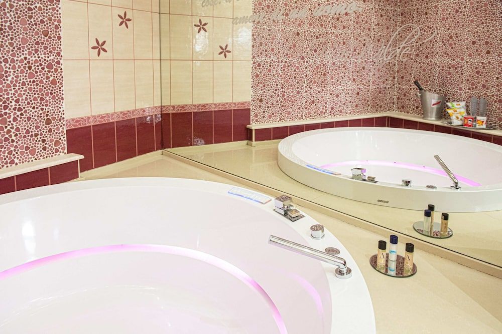 Bellavista Suite, Hot Tub 11