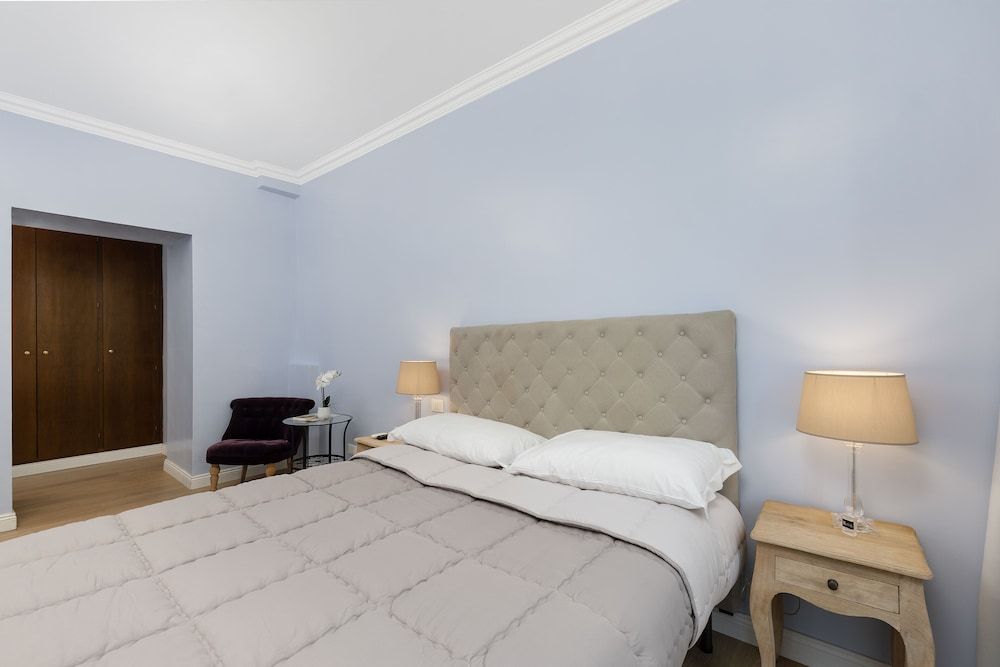 undefined Rhome Hosting 5