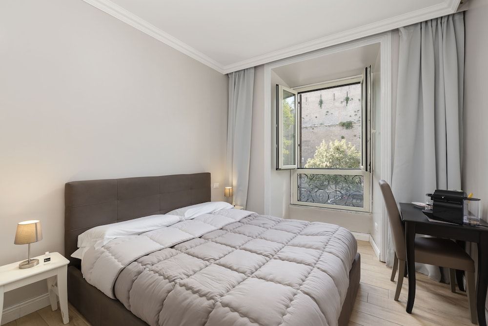 Rhome Hosting Comfort Room 2