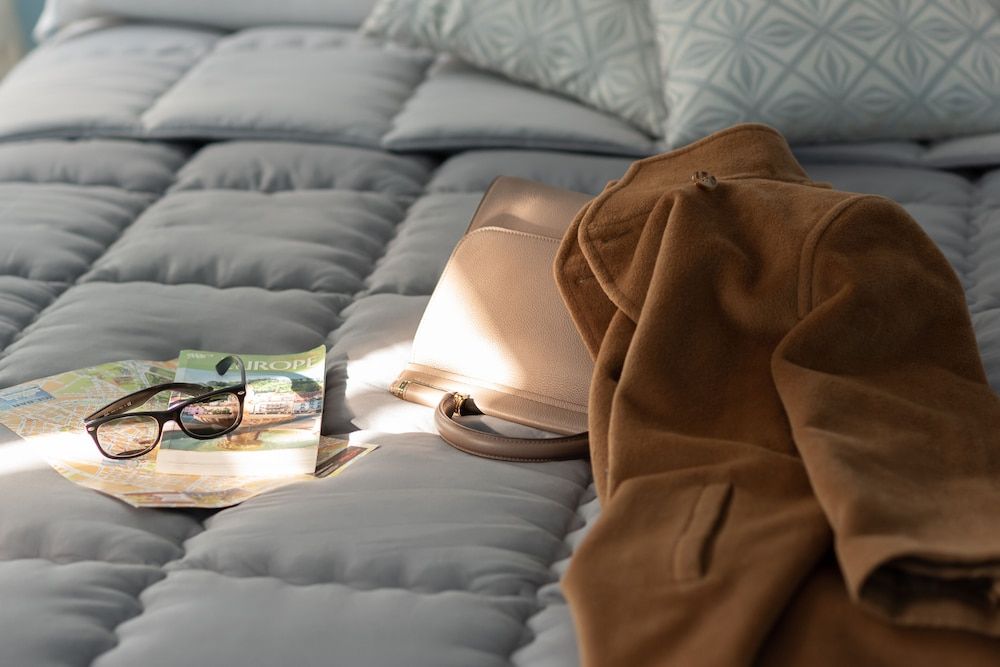 Rhome Hosting Junior Suite 9