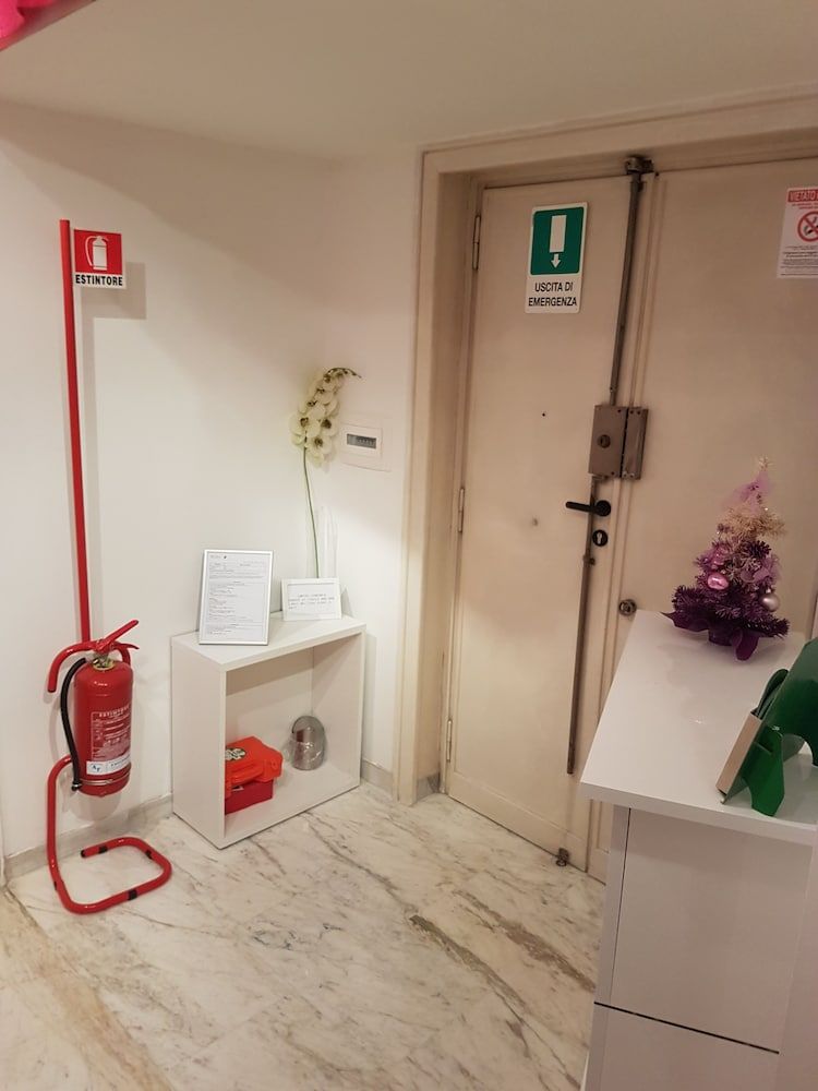 undefined Chain Vatican Suites 9