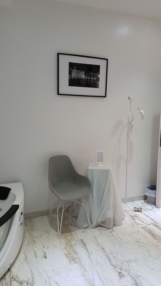 undefined Chain Vatican Suites 4