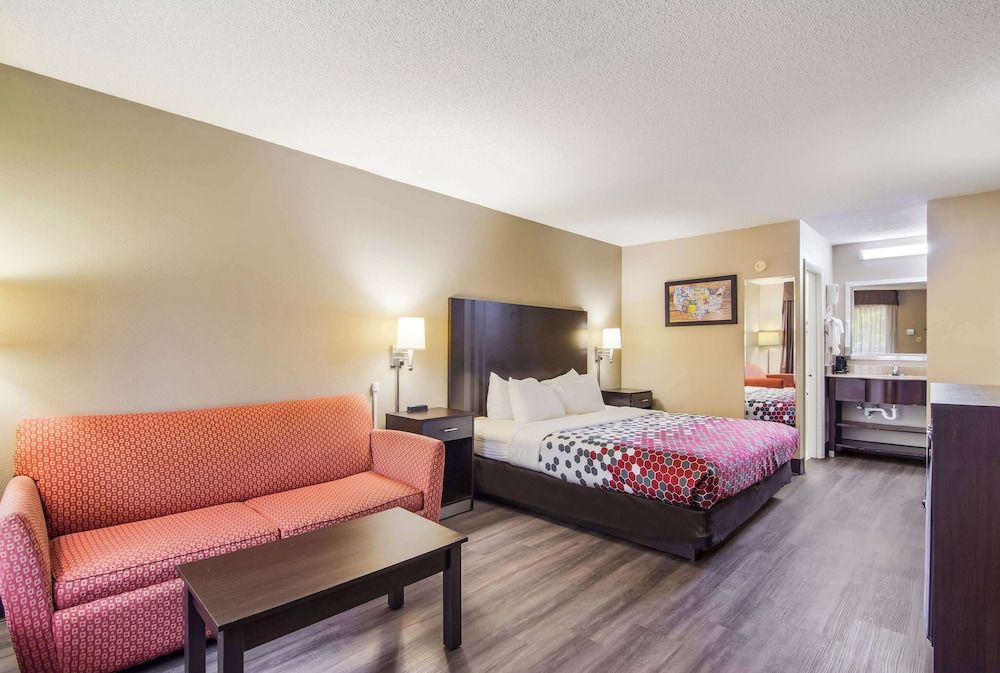 Standard Room, 1 King Bed, Smoking
