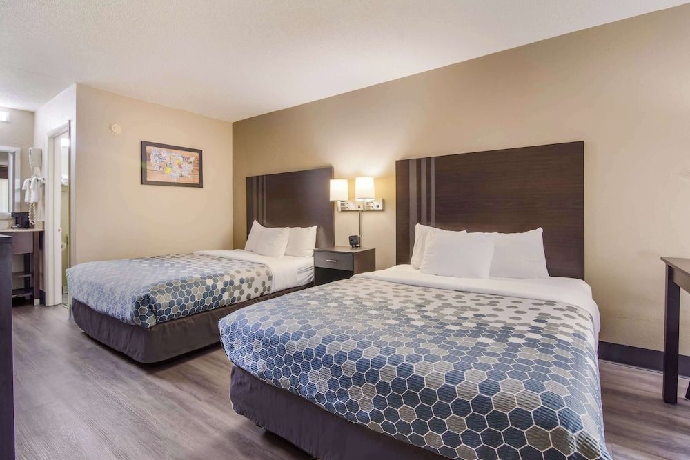 Standard Room, 2 Queen Beds, Non Smoking