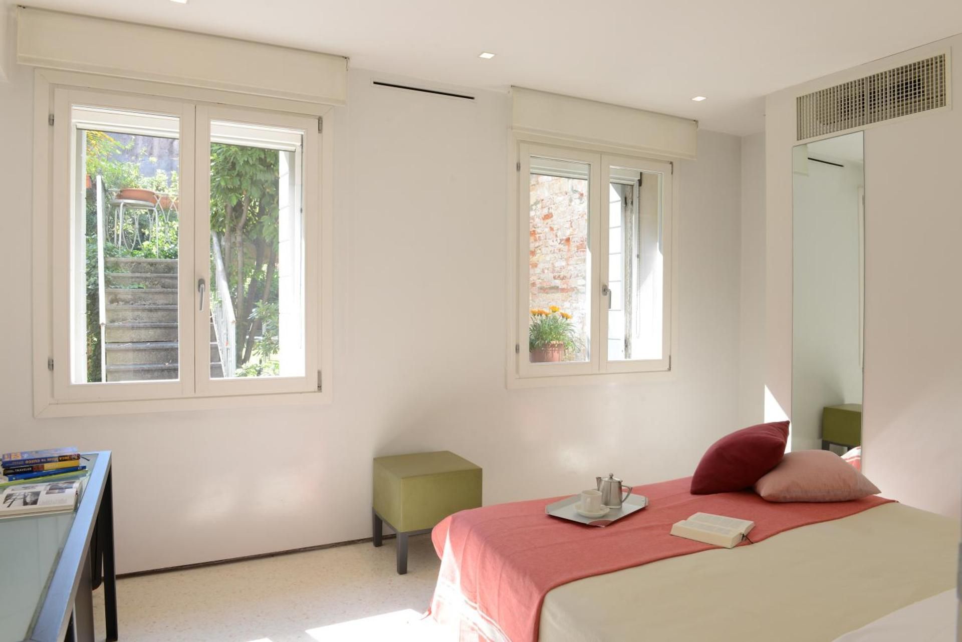 Palazzo Soderini Double Room with Garden View 2