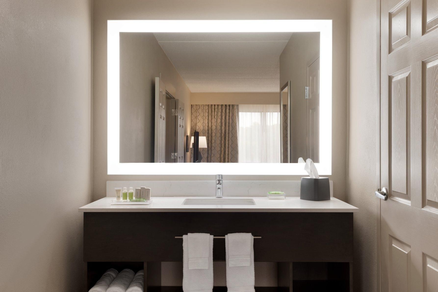 1 King Bed Presidential Suite Riverview