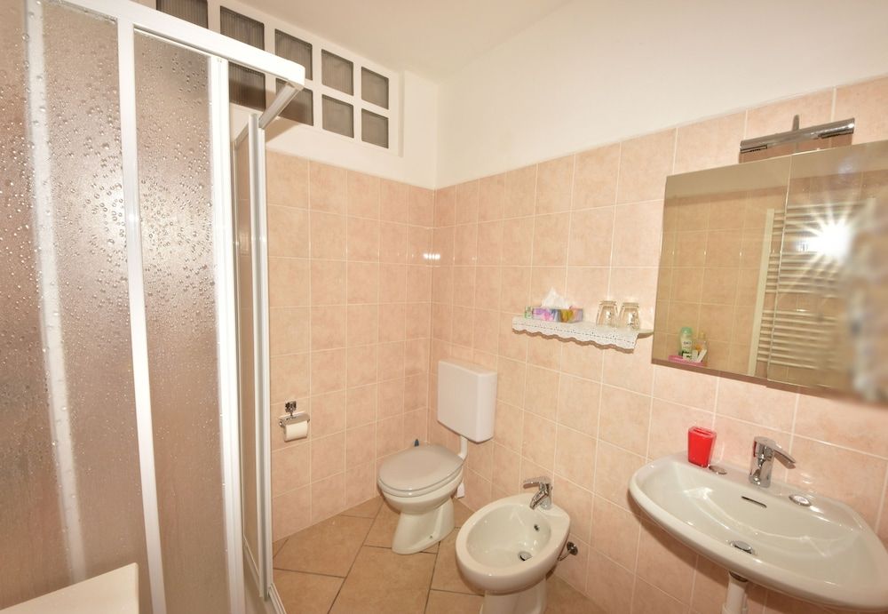 Hotel Diffuso Il Portichetto sulla collina a Vezio Perledo Family Apartment, 2 Bedrooms, Kitchen 13