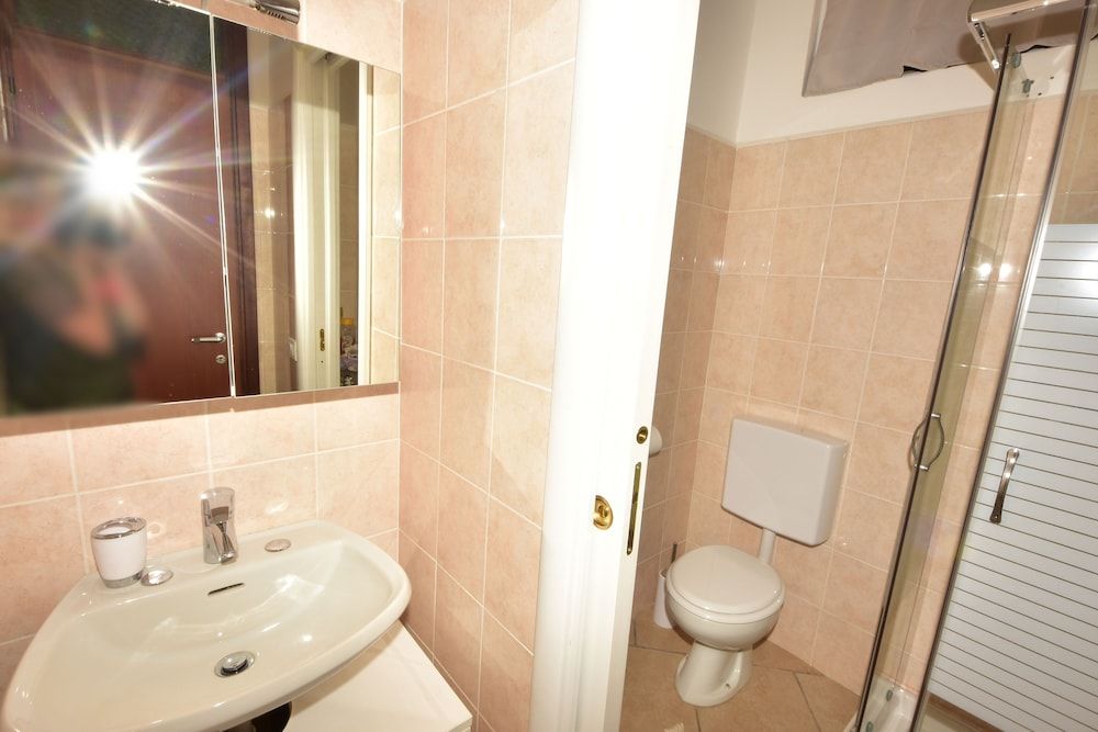 Hotel Diffuso Il Portichetto sulla collina a Vezio Perledo Family Apartment, 2 Bedrooms, Kitchen 11