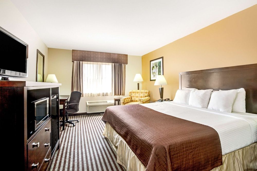 Studio Suite, 1 King Bed, Non Smoking