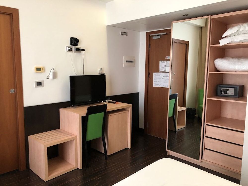 Hotel Cimarosa Economy Room 3