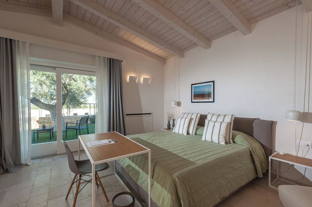 Deluxe Room, Patio, Garden Area