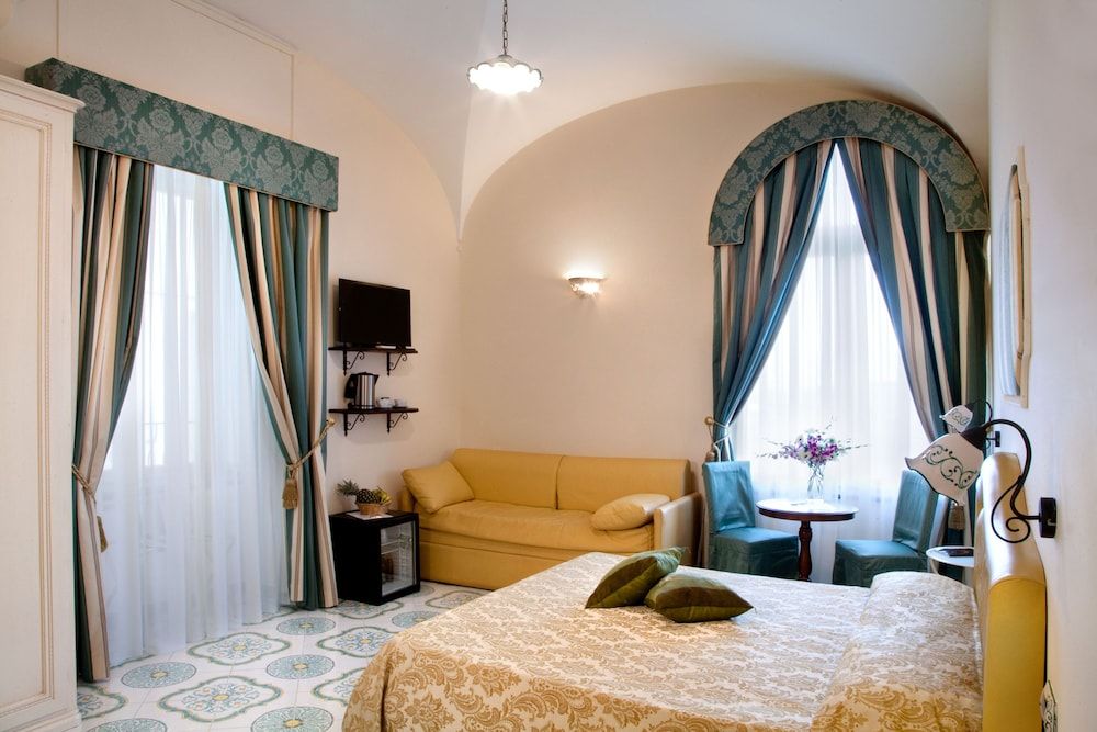 L'Antico Convitto Deluxe Room 2