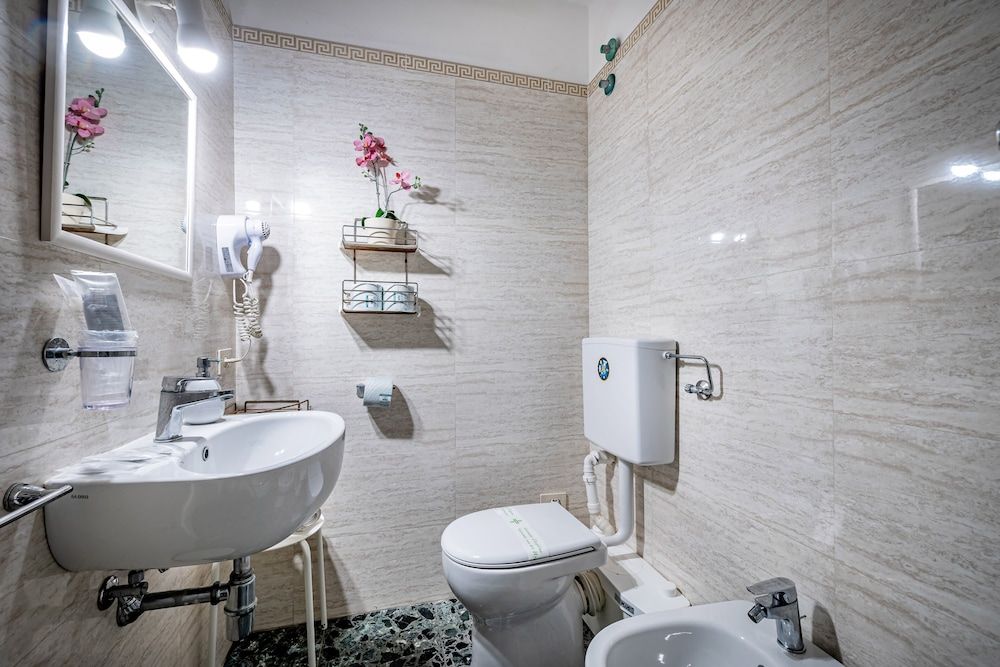 Maison Bianca Family Quadruple Room 7