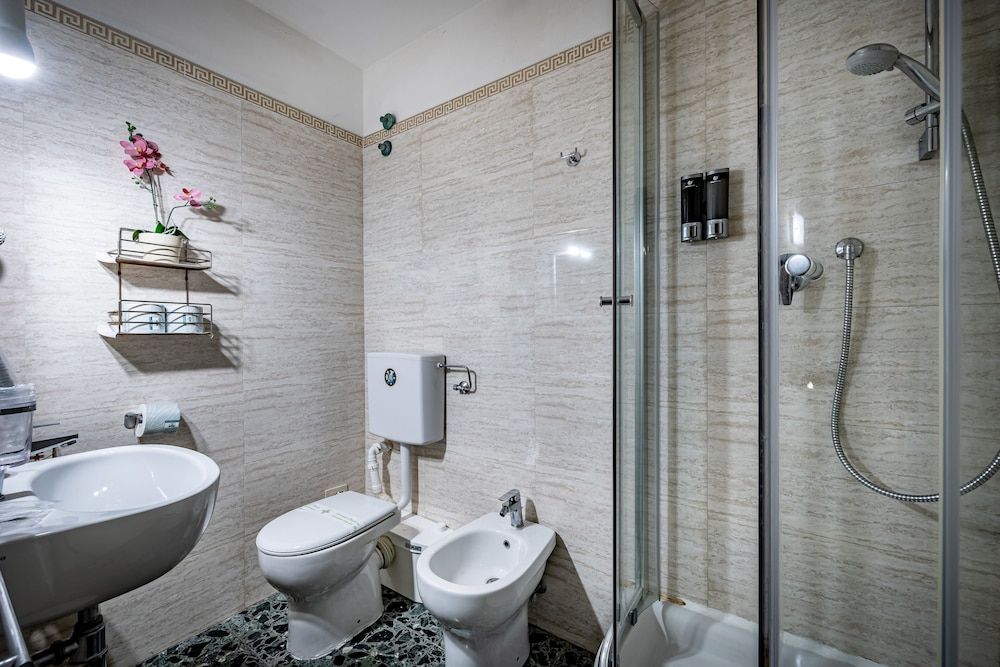 Maison Bianca Family Quadruple Room 8