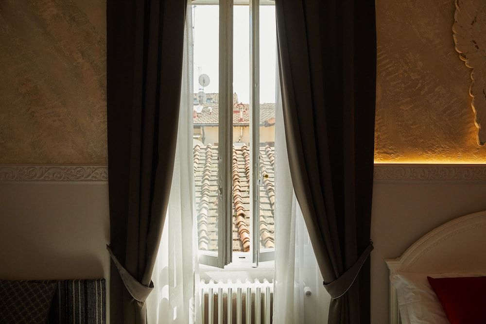 Leone X Guest House Superior Room 13