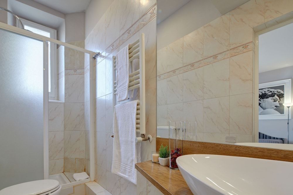 Leone X Guest House Superior Room 9