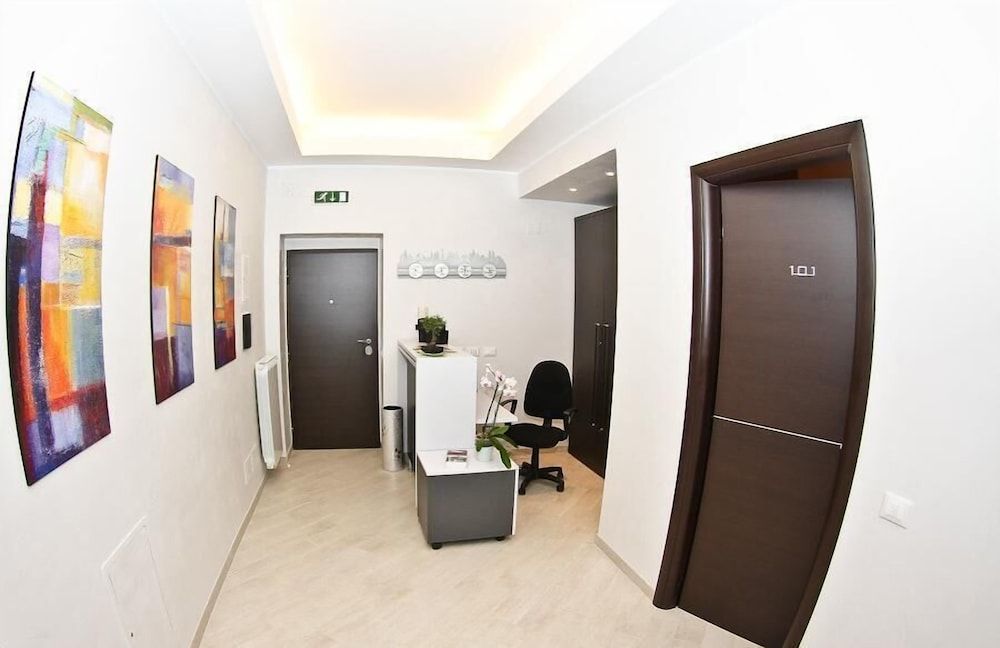 undefined Candia Inn Vatican 4