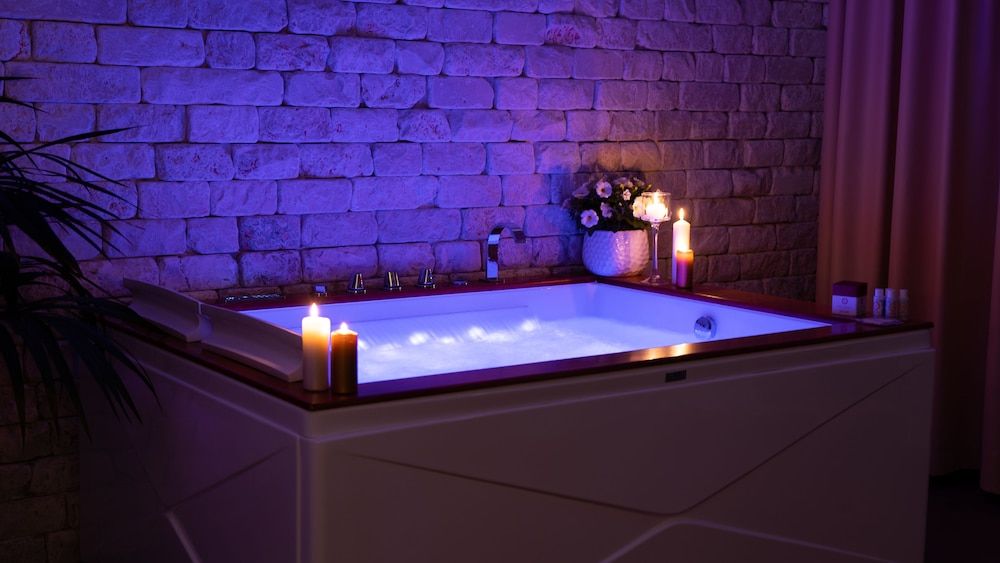 Resort & Winery Bosco De Medici Suite, Jetted Tub (with Patio) 8