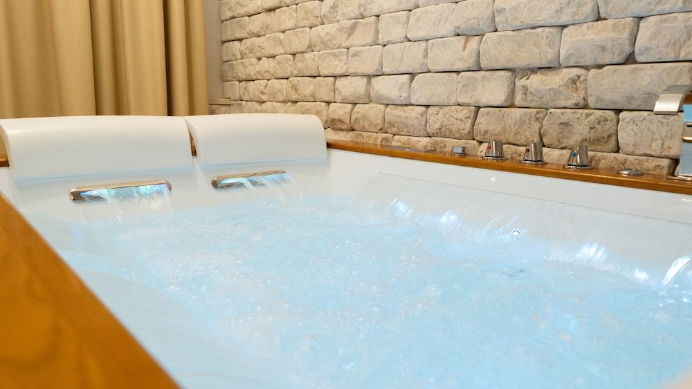 Resort & Winery Bosco De Medici Suite, Jetted Tub (with Patio) 9