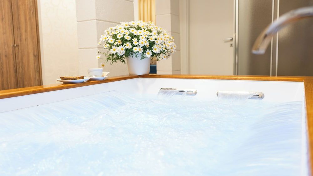 Resort & Winery Bosco De Medici Suite, Jetted Tub (with Patio) 7