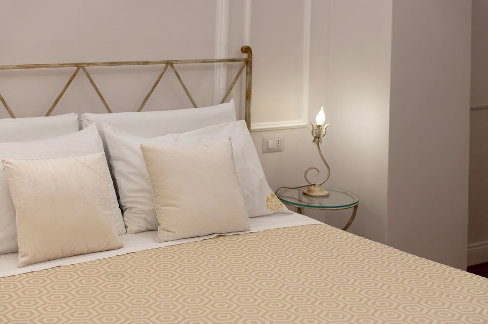 Residenza Borbonica Deluxe Triple Room, Courtyard View (Maria Sofia)