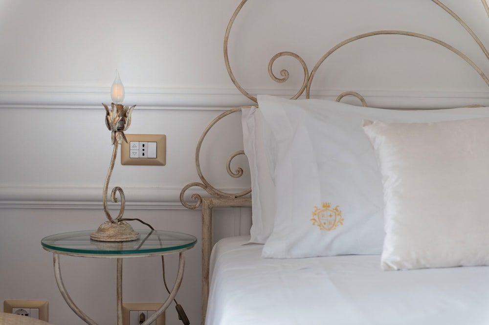 Residenza Borbonica Elite Double Room, Balcony, City View (Maria Amalia)