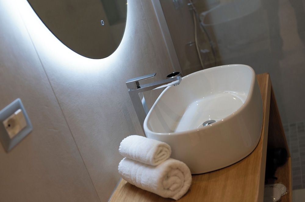 Residenza Borbonica Deluxe Triple Room, Courtyard View (Maria Sofia) 7