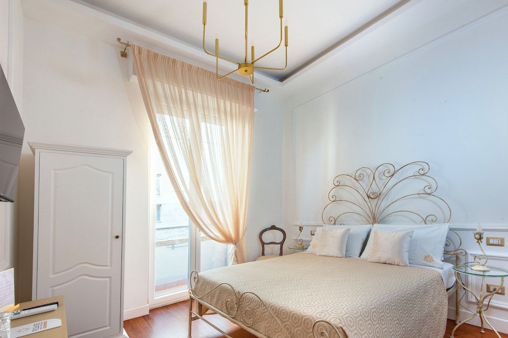 Residenza Borbonica Elite Double Room, Balcony, City View (Maria Amalia) 5