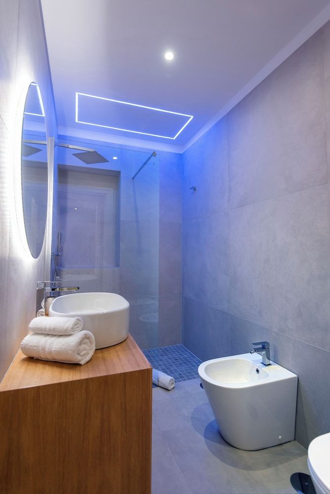 Residenza Borbonica Deluxe Triple Room, Courtyard View (Maria Sofia) 8