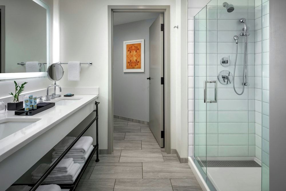 Deluxe Room, 2 Queen Beds, Resort View, Balcony, (Tower) (Mobility Accessible, Roll-in Shower)