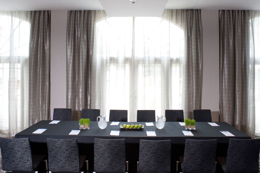 undefined Marseilles Beachfront Hotel 7