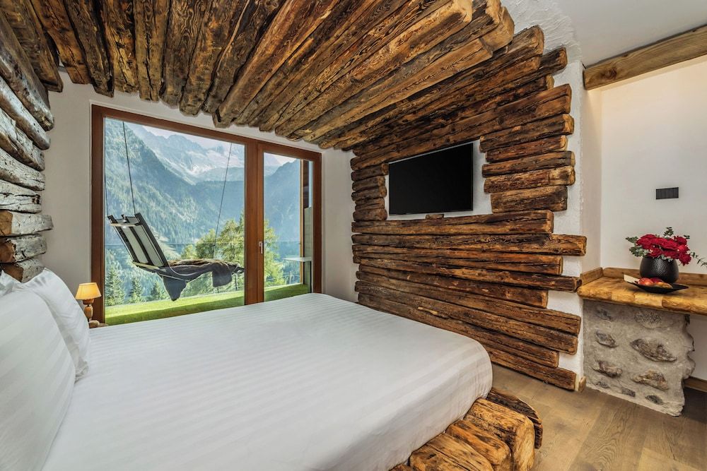 Signature Room