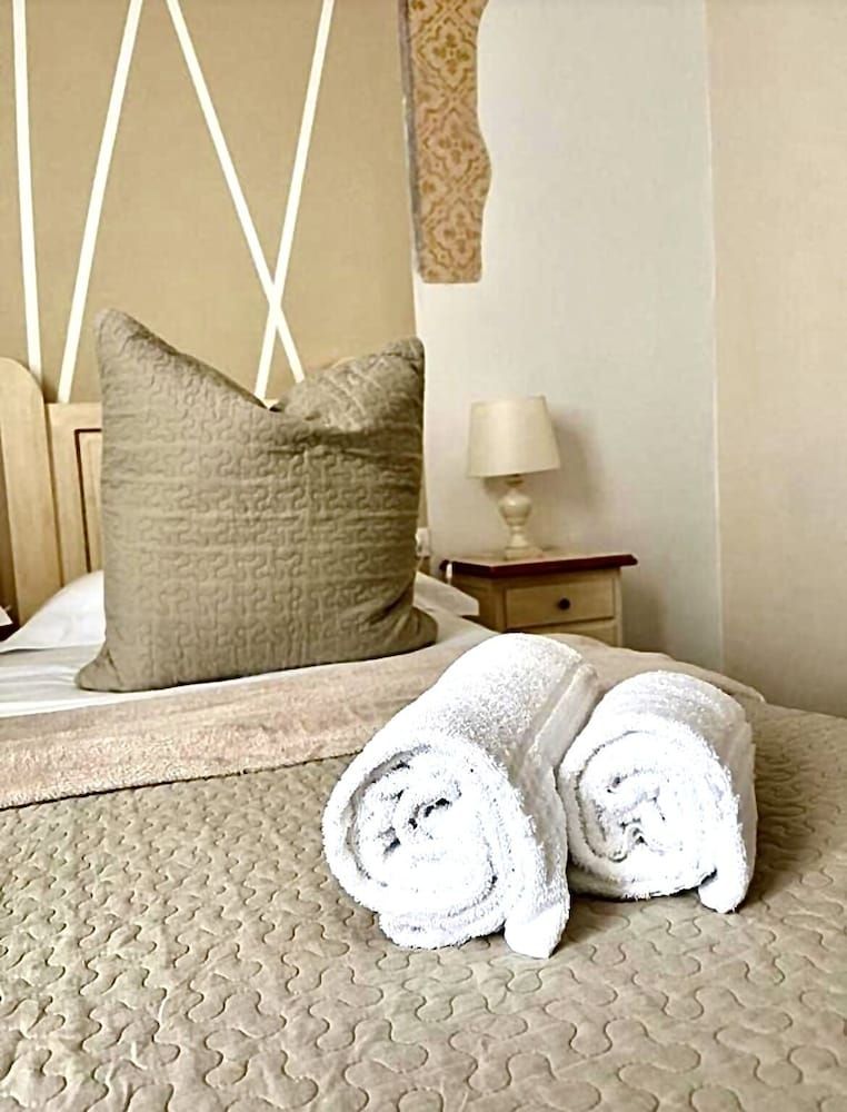 Soggiorno Pezzati Daniela Economy Double Room, 1 Queen Bed, Refrigerator, Courtyard Area 4