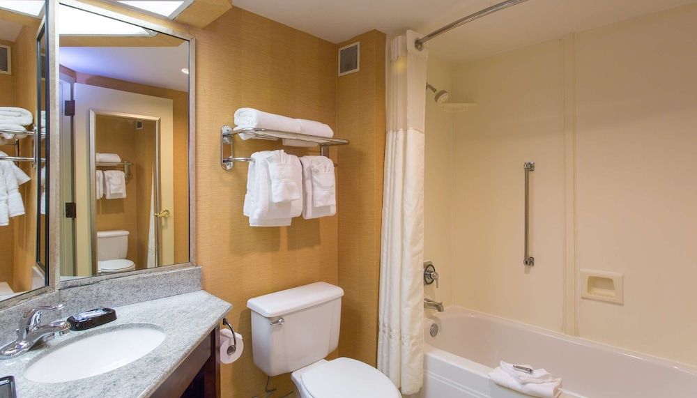 Studios and Suites 4 Less Western Branch