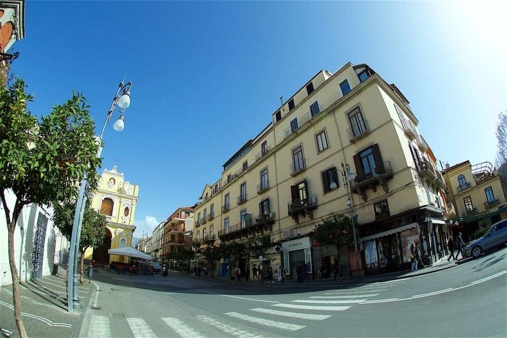 undefined Il Giardino Segreto 6