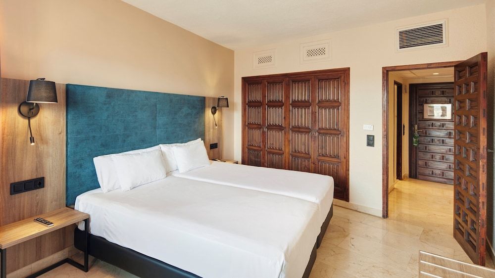 Hotel Sercotel Alfonso VI Classic Twin Room (Exterior View) 2