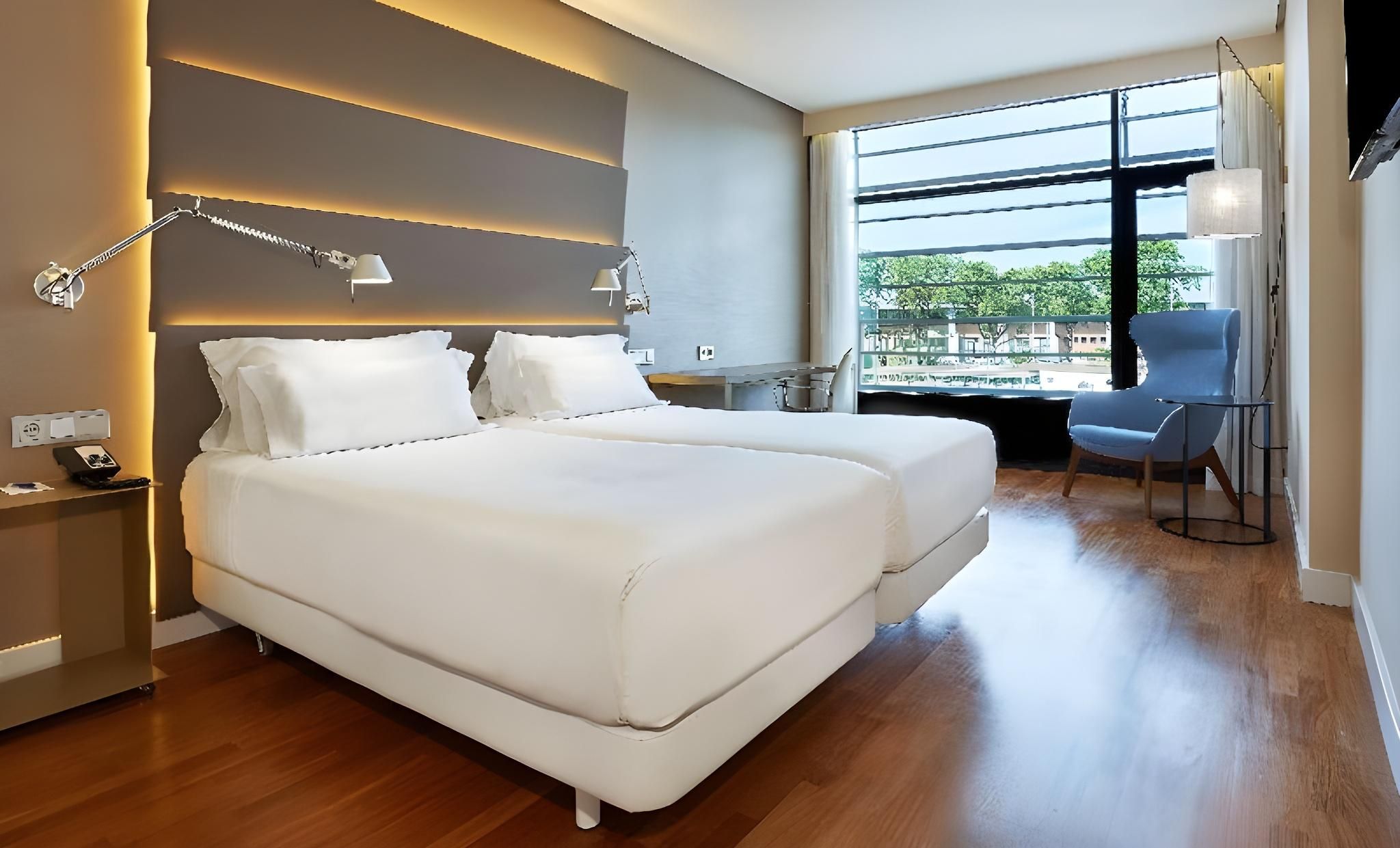 undefined NH Sevilla Plaza de Armas  5